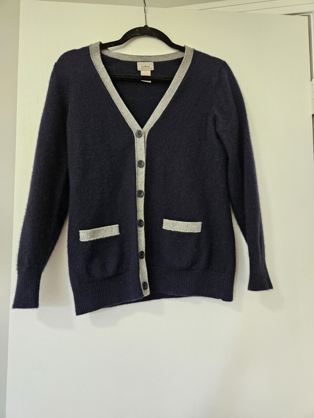 L.L. Bean 100% Cashmere Navy Blue Grey Trim Cardigan Sweater Size Medium Regular